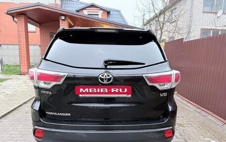 Toyota Highlander III, 2014 год, 2 770 000 рублей, 5 фотография