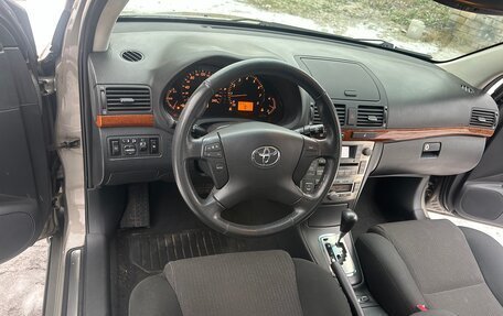 Toyota Avensis III рестайлинг, 2006 год, 850 000 рублей, 11 фотография