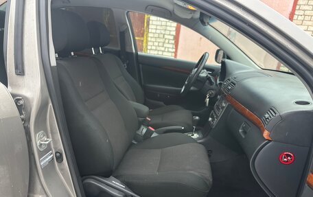 Toyota Avensis III рестайлинг, 2006 год, 850 000 рублей, 14 фотография