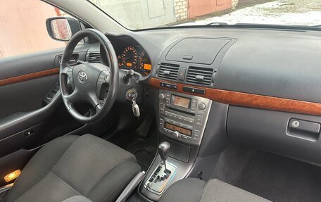 Toyota Avensis III рестайлинг, 2006 год, 850 000 рублей, 13 фотография