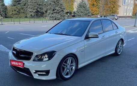 Mercedes-Benz C-Класс, 2011 год, 1 350 000 рублей, 2 фотография