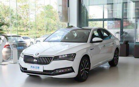 Skoda Superb, 2025 год, 2 450 000 рублей, 4 фотография