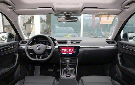 Skoda Superb, 2025 год, 2 450 000 рублей, 9 фотография