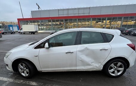 Opel Astra J, 2013 год, 670 000 рублей, 10 фотография