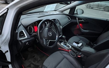 Opel Astra J, 2013 год, 670 000 рублей, 11 фотография