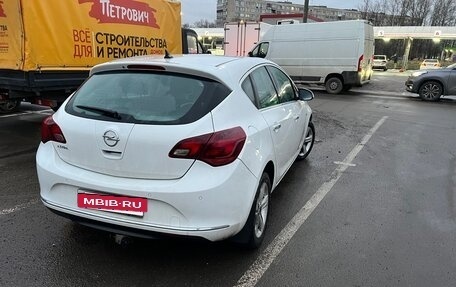 Opel Astra J, 2013 год, 670 000 рублей, 5 фотография
