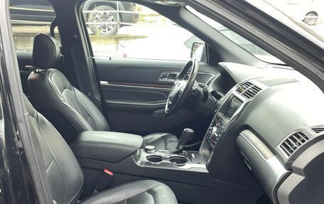 Ford Explorer VI, 2016 год, 2 259 000 рублей, 15 фотография