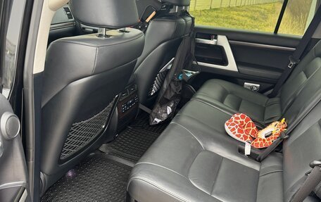 Toyota Land Cruiser 200, 2019 год, 7 900 000 рублей, 5 фотография