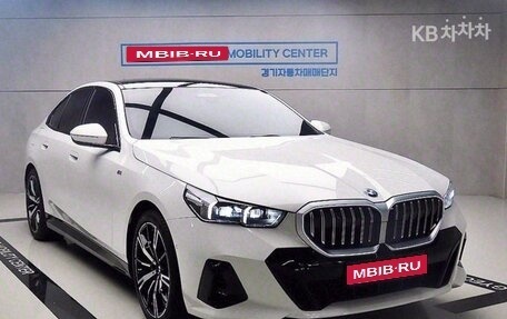 BMW 5 серия, 2024 год, 7 070 010 рублей, 1 фотография