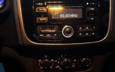 Renault Logan II, 2015 год, 495 000 рублей, 9 фотография