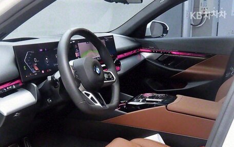 BMW 5 серия, 2024 год, 7 070 010 рублей, 5 фотография