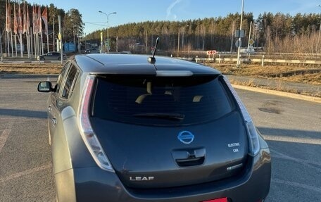Nissan Leaf I, 2013 год, 1 090 000 рублей, 3 фотография