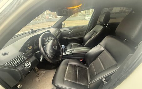 Mercedes-Benz E-Класс, 2011 год, 1 890 000 рублей, 5 фотография