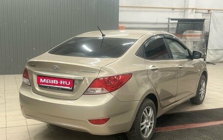 Hyundai Solaris II рестайлинг, 2013 год, 670 000 рублей, 2 фотография