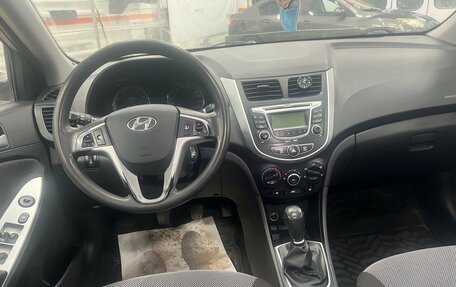 Hyundai Solaris II рестайлинг, 2013 год, 670 000 рублей, 5 фотография