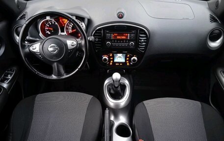 Nissan Juke II, 2013 год, 890 000 рублей, 12 фотография