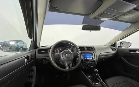 Volkswagen Jetta VI, 2013 год, 900 000 рублей, 13 фотография