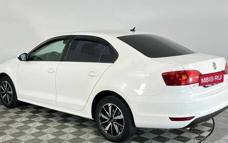 Volkswagen Jetta VI, 2013 год, 900 000 рублей, 7 фотография
