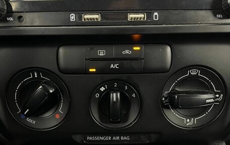 Volkswagen Jetta VI, 2013 год, 900 000 рублей, 20 фотография