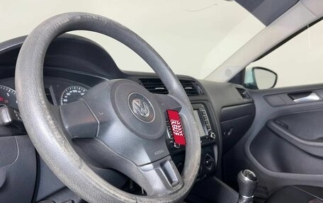 Volkswagen Jetta VI, 2013 год, 900 000 рублей, 22 фотография