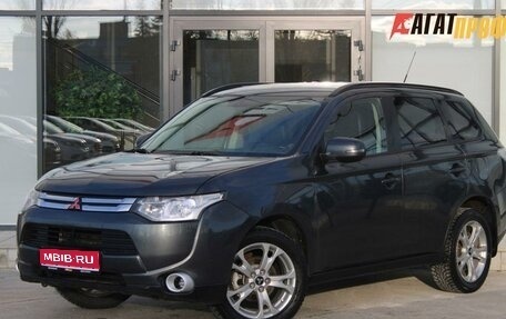 Mitsubishi Outlander III рестайлинг 3, 2013 год, 1 300 000 рублей, 1 фотография