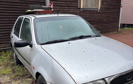 Ford Fiesta, 1999 год, 50 000 рублей, 1 фотография