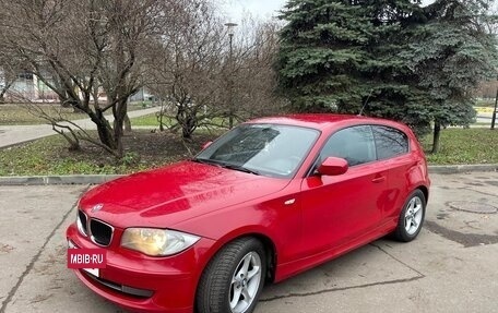 BMW 1 серия, 2010 год, 750 000 рублей, 2 фотография