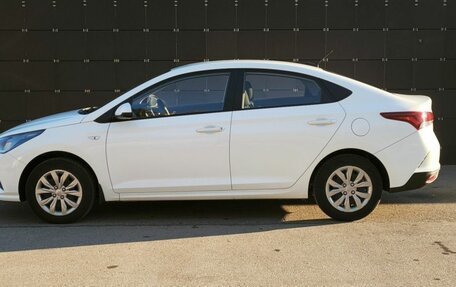 Hyundai Solaris II рестайлинг, 2021 год, 1 350 000 рублей, 8 фотография