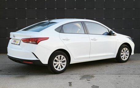 Hyundai Solaris II рестайлинг, 2021 год, 1 350 000 рублей, 5 фотография