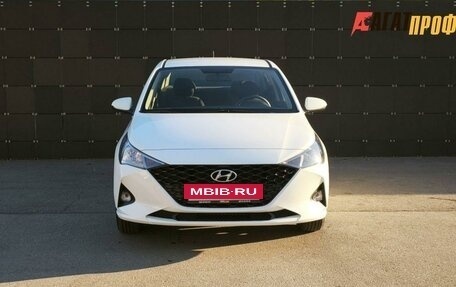 Hyundai Solaris II рестайлинг, 2021 год, 1 350 000 рублей, 2 фотография