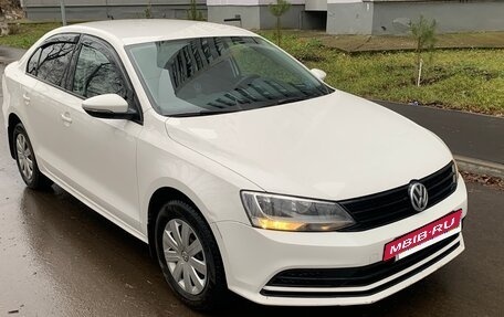 Volkswagen Jetta VI, 2015 год, 1 000 000 рублей, 2 фотография