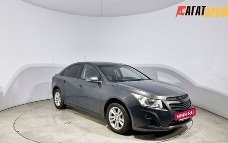 Chevrolet Cruze II, 2014 год, 670 000 рублей, 3 фотография