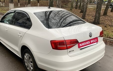 Volkswagen Jetta VI, 2015 год, 1 000 000 рублей, 6 фотография