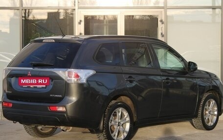 Mitsubishi Outlander III рестайлинг 3, 2013 год, 1 300 000 рублей, 5 фотография