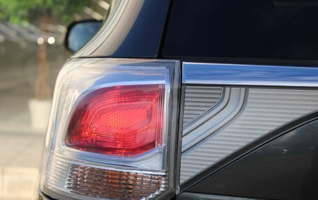 Mitsubishi Outlander III рестайлинг 3, 2013 год, 1 300 000 рублей, 10 фотография