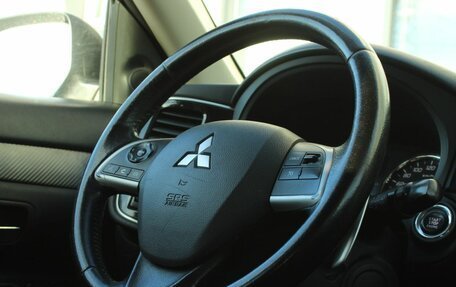 Mitsubishi Outlander III рестайлинг 3, 2013 год, 1 300 000 рублей, 16 фотография