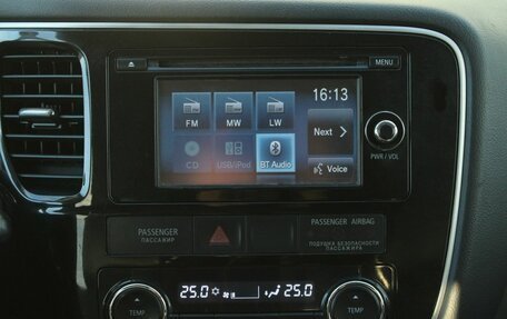 Mitsubishi Outlander III рестайлинг 3, 2013 год, 1 300 000 рублей, 19 фотография