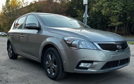 KIA cee'd I рестайлинг, 2010 год, 850 000 рублей, 2 фотография