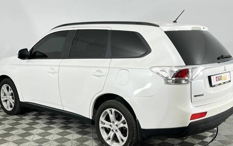 Mitsubishi Outlander III рестайлинг 3, 2012 год, 1 400 000 рублей, 7 фотография