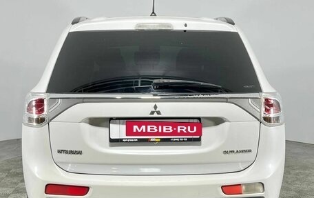 Mitsubishi Outlander III рестайлинг 3, 2012 год, 1 400 000 рублей, 6 фотография