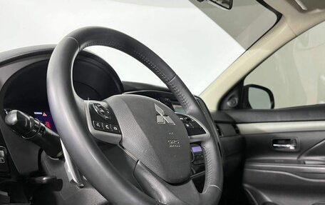 Mitsubishi Outlander III рестайлинг 3, 2012 год, 1 400 000 рублей, 27 фотография