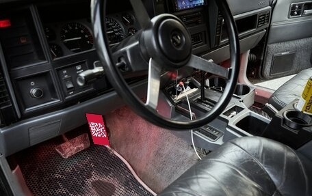 Jeep Cherokee, 1989 год, 750 000 рублей, 38 фотография