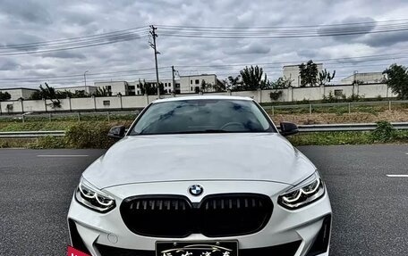 BMW 1 серия, 2022 год, 1 899 001 рублей, 2 фотография