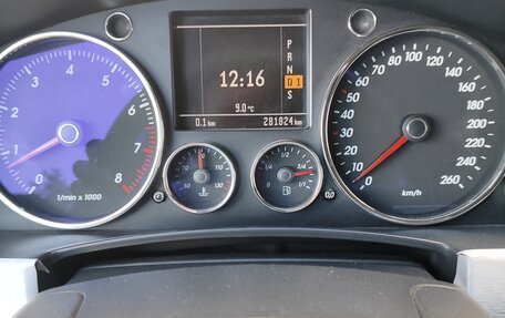 Volkswagen Touareg III, 2006 год, 1 000 000 рублей, 10 фотография