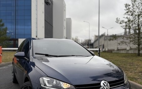 Volkswagen Golf VII, 2013 год, 988 000 рублей, 2 фотография