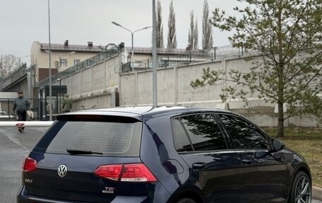 Volkswagen Golf VII, 2013 год, 988 000 рублей, 24 фотография