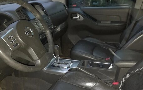 Nissan Navara (Frontier), 2010 год, 970 000 рублей, 4 фотография