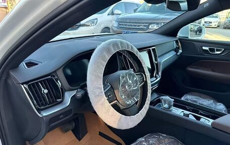 Volvo S60 III, 2024 год, 4 103 801 рублей, 10 фотография