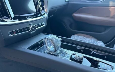 Volvo S60 III, 2024 год, 4 103 801 рублей, 12 фотография