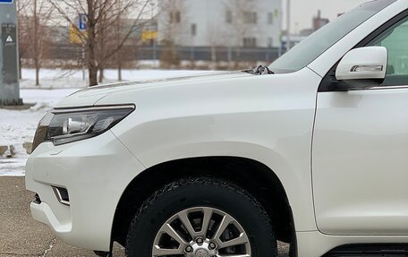 Toyota Land Cruiser Prado 150 рестайлинг 2, 2019 год, 4 870 000 рублей, 3 фотография